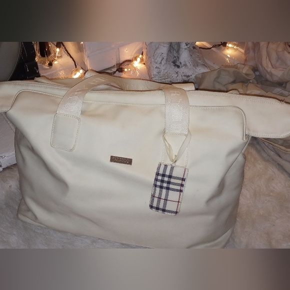 Burberry Large Nylon Tote Shoulder Bag. Off White. Burberry Bag Tag. - Picture 1 of 16